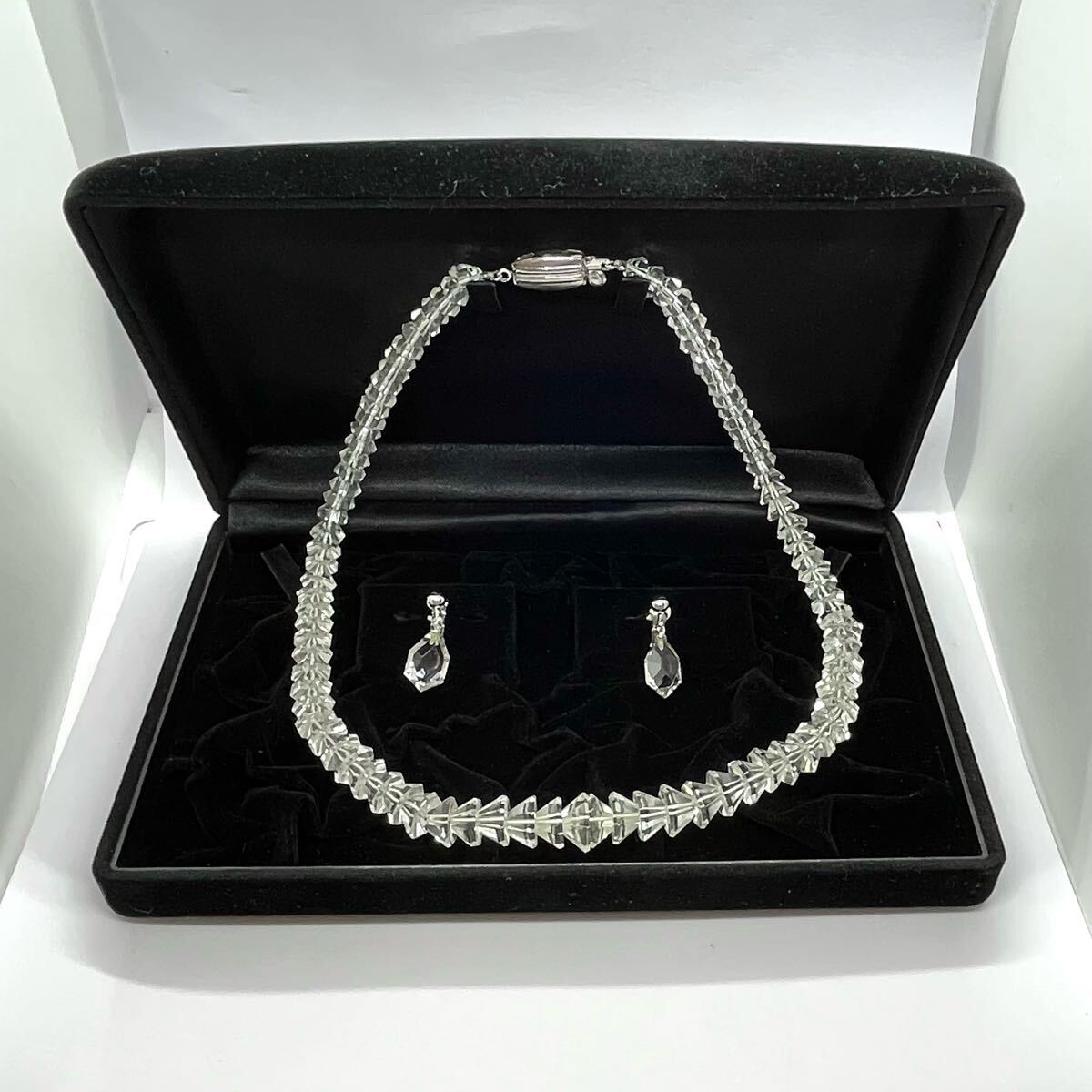 ♡信玄庭 白水晶 クリスタル ネックレス イヤリング♡ 美品 ♡信玄庭 白水晶 クリスタル ネックレス イヤリング♡ 美品