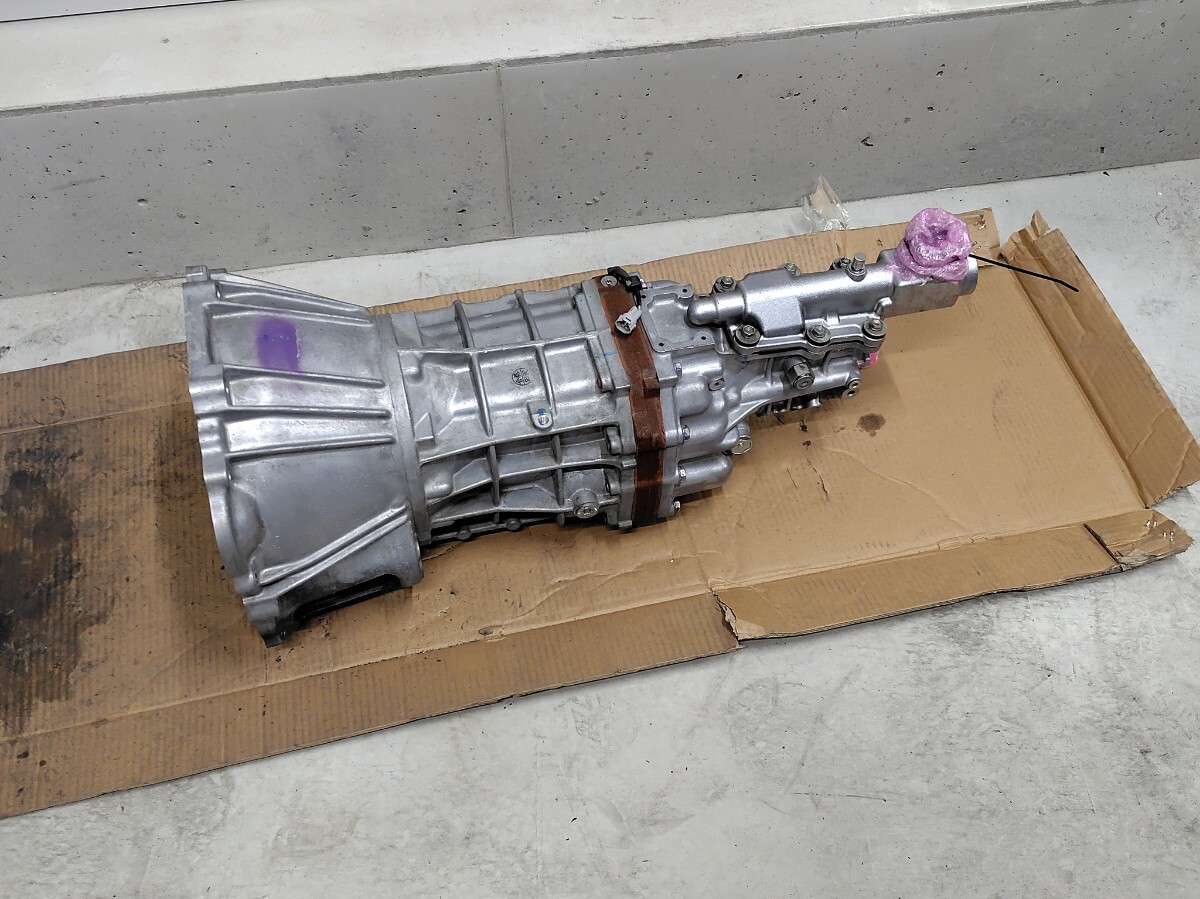 ほぼ未使用 JZX110 トランスミッション R154 ミッション 5MT ほぼ未使用 JZX110 トランスミッション R154 ミッション 5MT