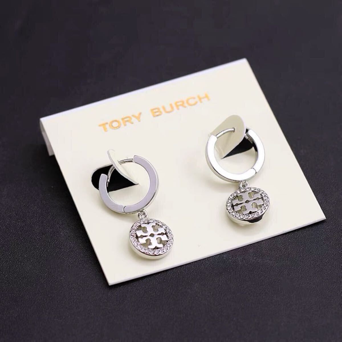 新品未使用品タグ付 TORY BURCH トリーバーチ ピアス 魚モチーフ