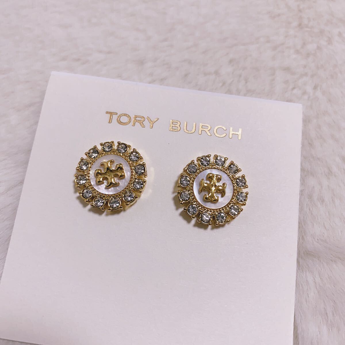 新品未使用 Tory Burch トリーバーチ キラ クリスタル スタッズ 新品未使用 Tory Burch トリーバーチ キラ クリスタル スタッズ