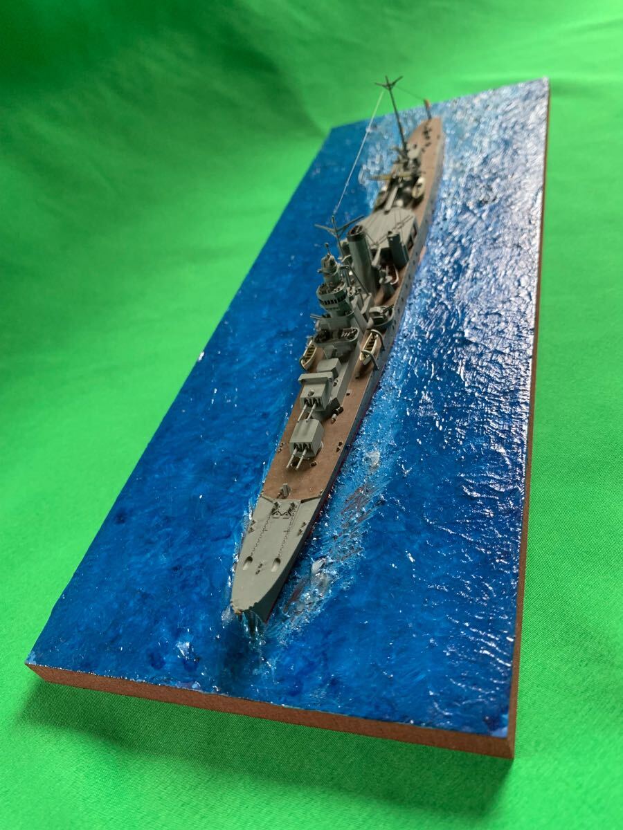 【涂裝完成品】タミヤ 1/700 ウォーターラインシリーズ No.314 日本海軍 軽巡洋艦 阿賀野 阿賀野型の1番艦【波ベース付き】軍艦
