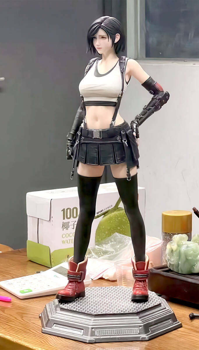 FFVII ティファ・ロックハート 1/3スケール 56cm 完成塗装済み FFVII ティファ・ロックハート 1/3スケール 56cm 完成塗装済み