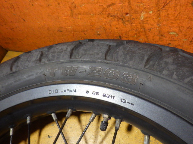 57756 Yamaha 2JL-063~ TW200E '99 оригинальный переднее колесо изгиб нет D.I.D 18×2.50