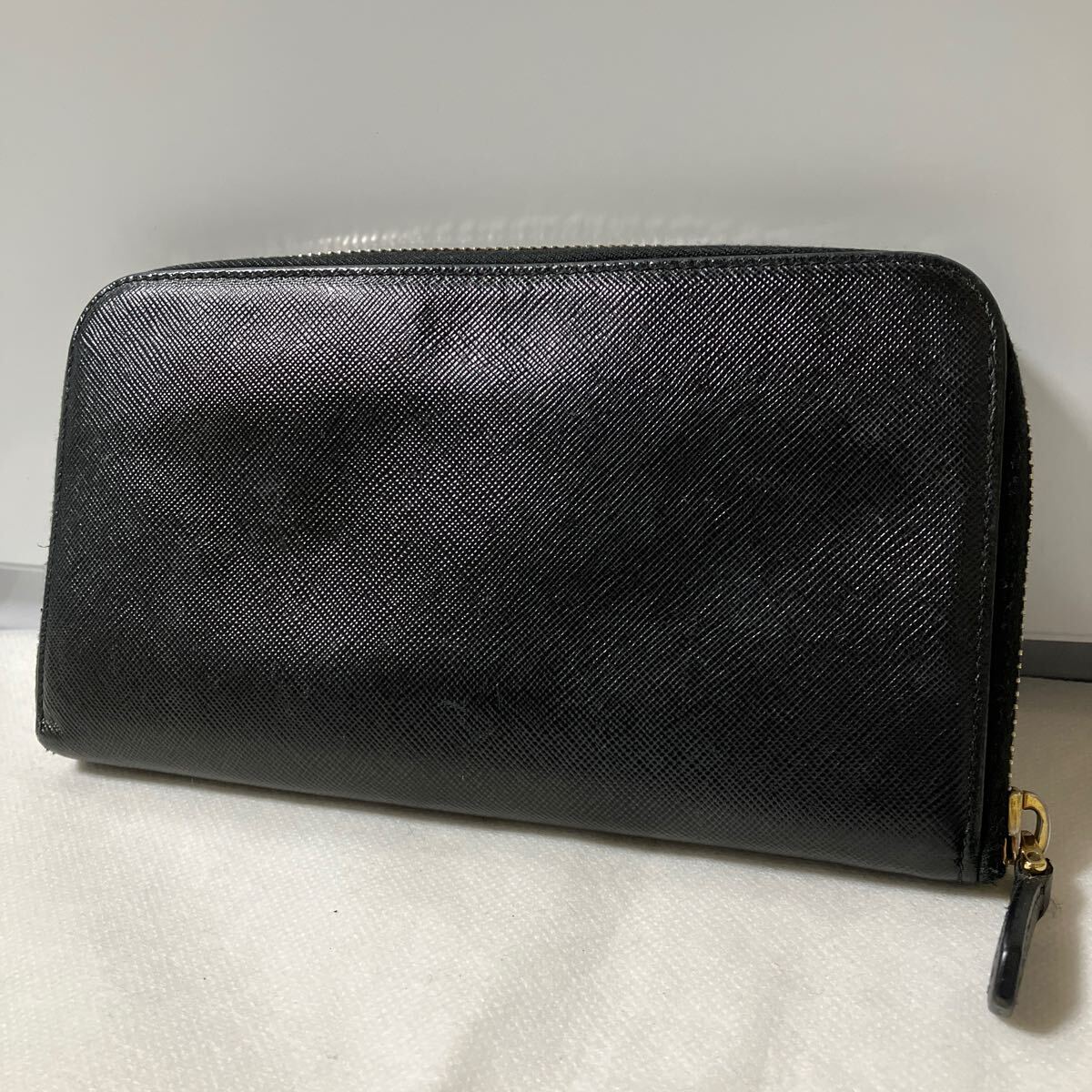 良品】 PRADA プラダ ラウンドファスナー 長財布 サフィアーノ 良品】 PRADA プラダ ラウンドファスナー 長財布 サフィアーノ