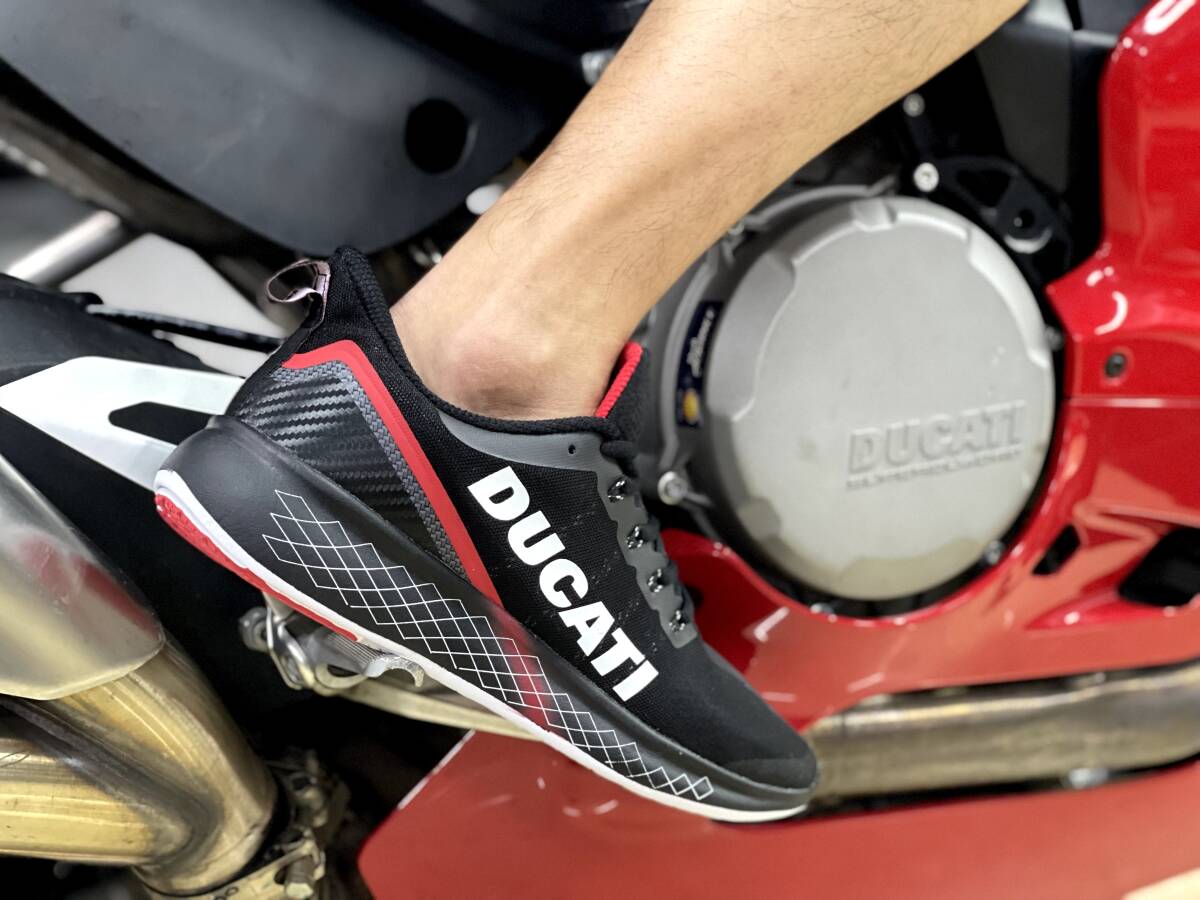 【限定販売】春夏モデル 新品 Ducati ドゥカティ スニーカー サイズ選択可