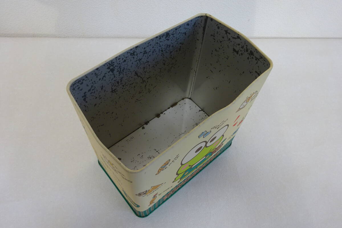 古いサンリオ　けろけろけろっぴ　缶　小物入れ　昭和レトロ