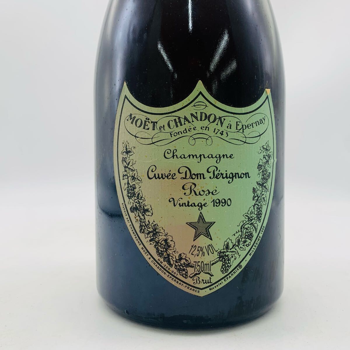未開栓】Dom Perignon(ドンペリニヨン)ロゼ 1990 12.5% 750ml 未開栓】Dom Perignon(ドンペリニヨン)ロゼ 1990 12.5% 750ml