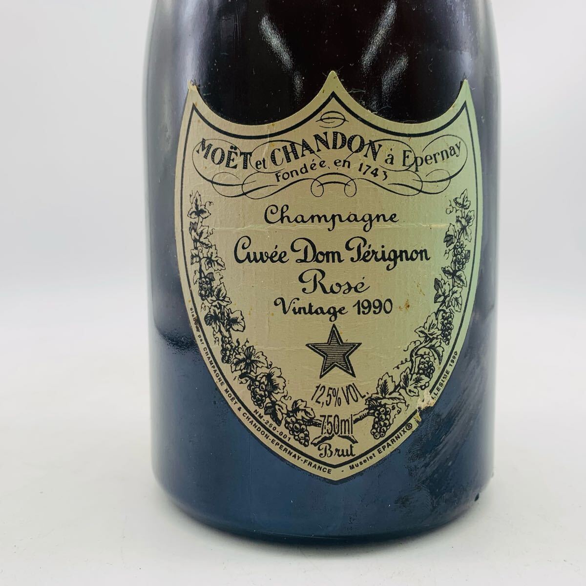 未開栓】Dom Perignon(ドンペリニヨン)ロゼ 1990 12.5% 750ml 未開栓】Dom Perignon(ドンペリニヨン)ロゼ 1990 12.5% 750ml