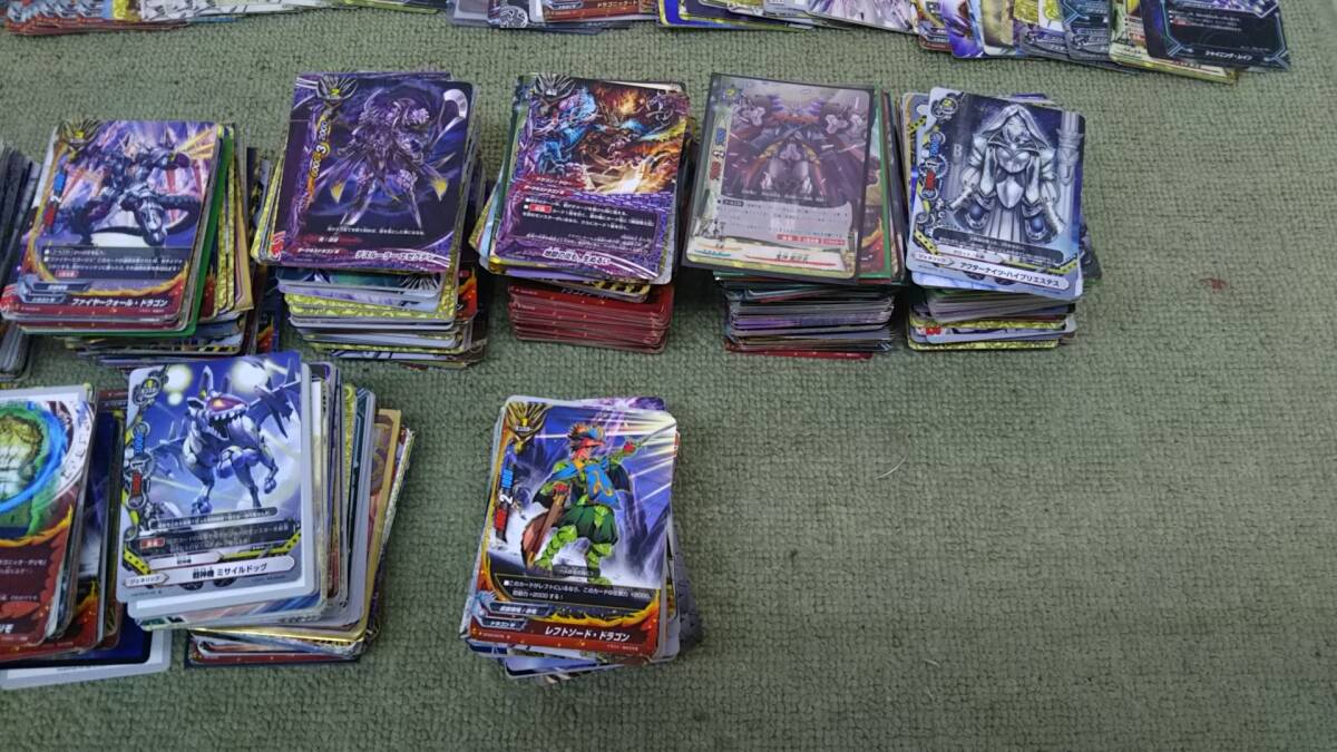 137-P38) 現状品 バディファイト カード 大量 まとめ売り 137-P38) 現状品 バディファイト カード 大量 まとめ売り