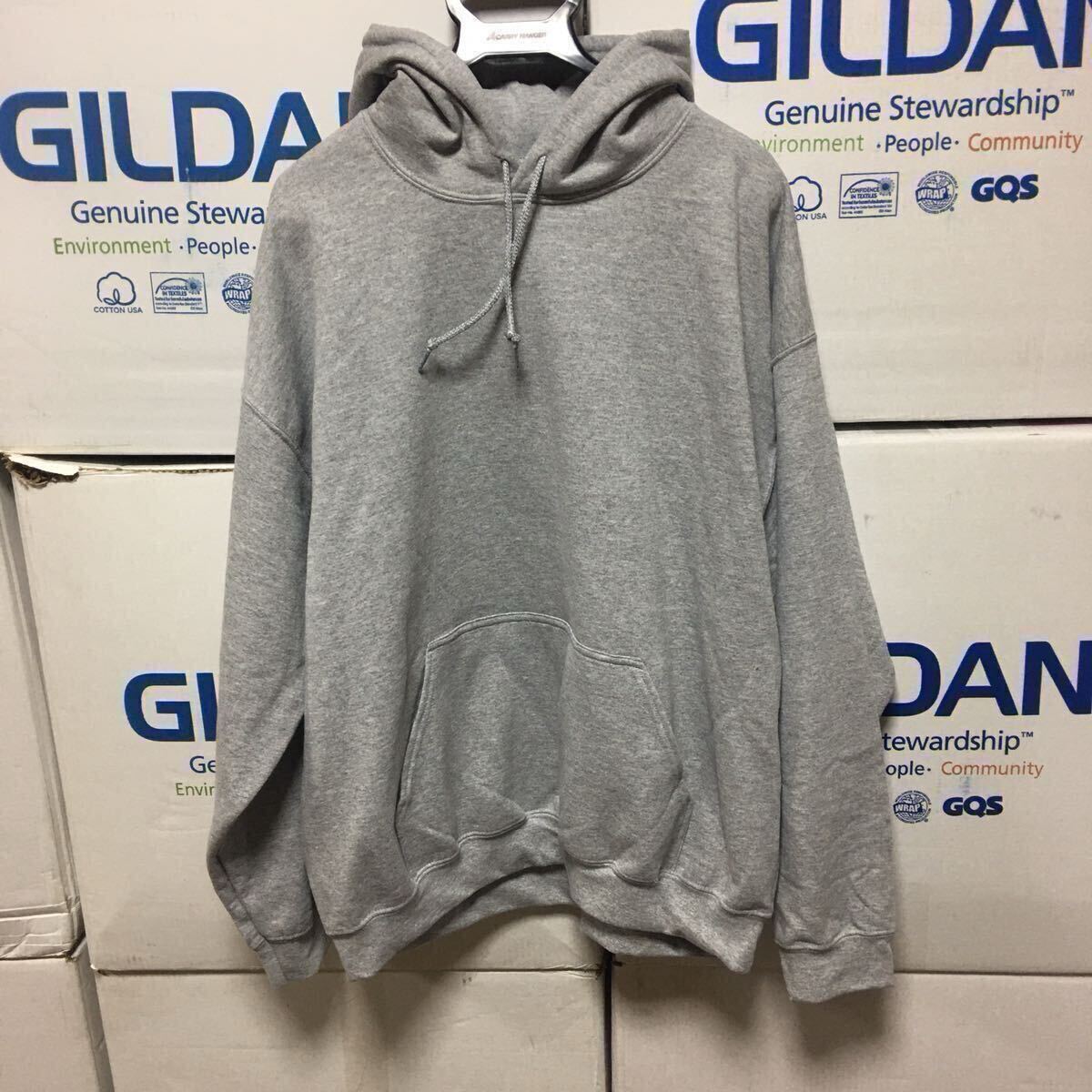 GILDAN スポーツグレー 2XL 灰色 プルオーバー 8.0oz スウェット パーカー カブリパーカー フーディー ギルダン 無地 長袖 裏起毛 フード★_画像1