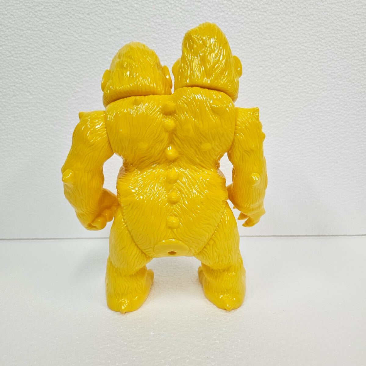 ソフビ Sofubi HxS キングゴリラ獣 30CM YELLOW(ソフビ)｜売買