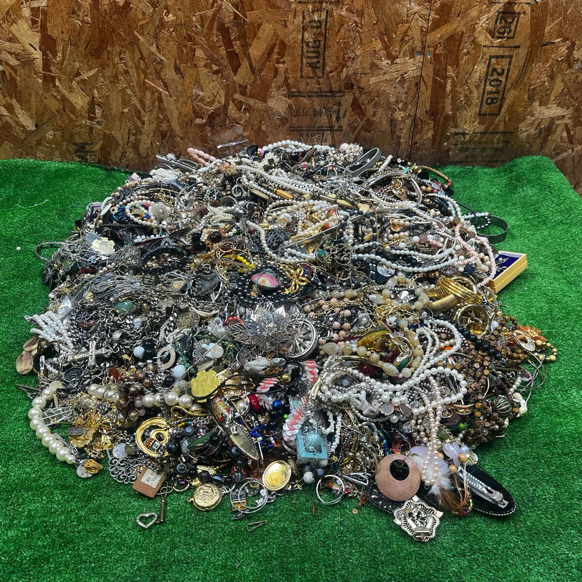 大量 35kg 整理品のまとめ アクセサリー ゴールド 925 シルバー 大量 35kg 整理品のまとめ アクセサリー ゴールド 925 シルバー