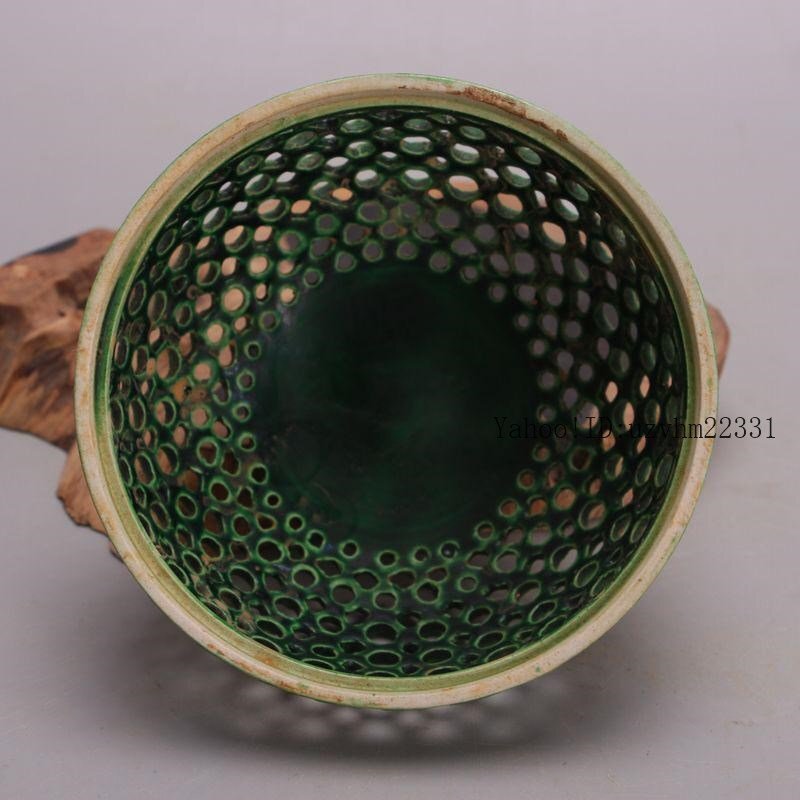 大清乾隆透かし彫り回転香炉 景徳鎮 陶磁器 装飾品 現代工芸品美術品 置物 大清乾隆透かし彫り回転香炉 景徳鎮 陶磁器 装飾品 現代工芸品