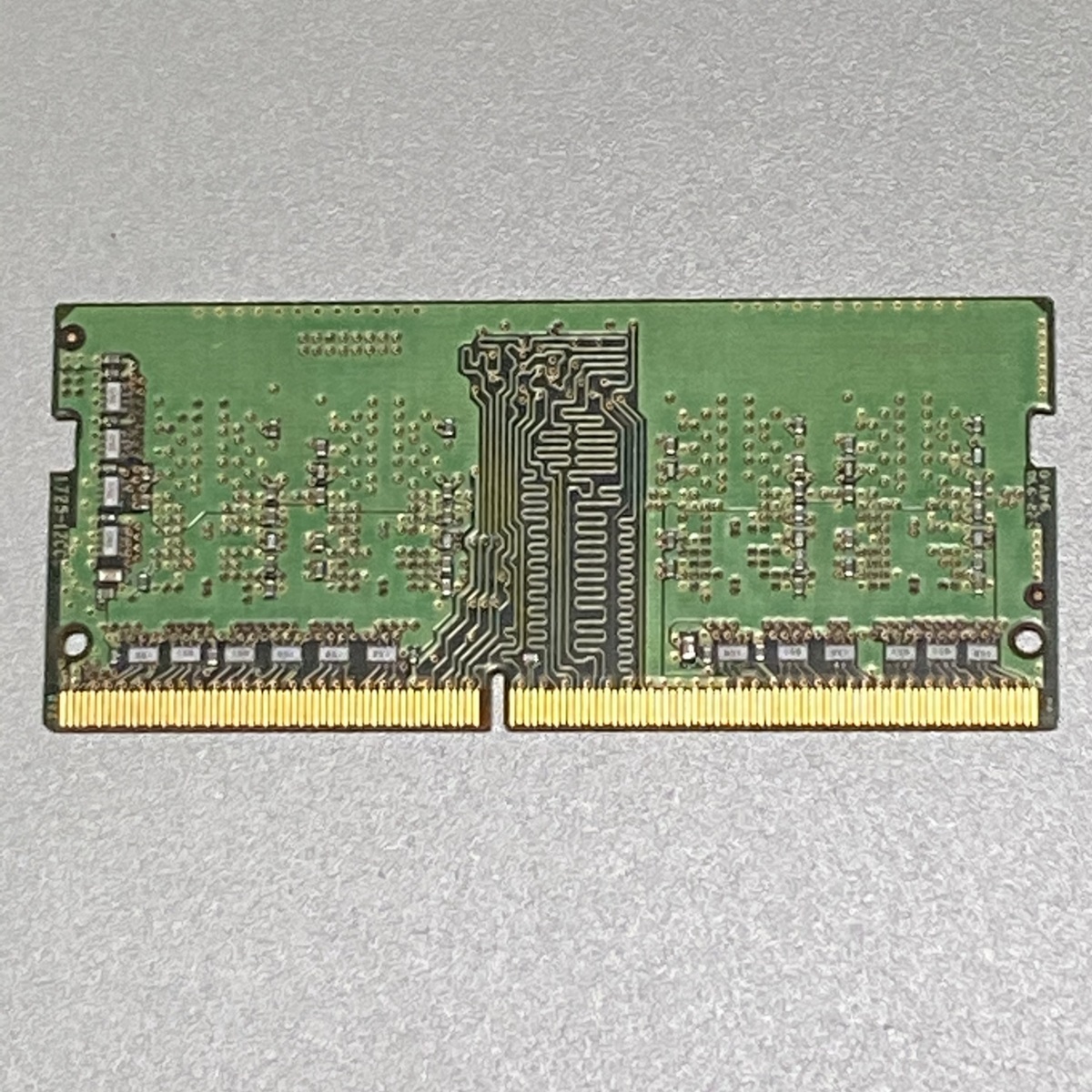 【中古】SK Hynix 4GB 1枚 DDR4-2400 HMA851S6AFR6N-UH / ノートPC用メモリ PC4-19200 1Rx16_画像2