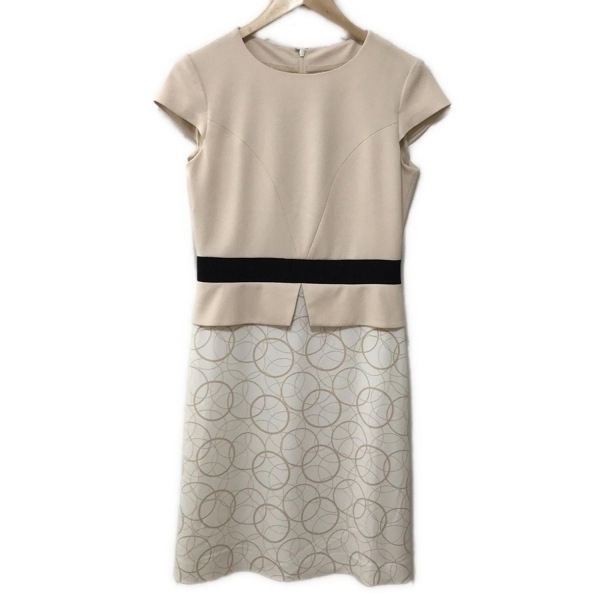 クレージュ COURREGES サイズ38 M - 白×ベージュ?兒 レディース クルーネック/半袖/ひざ丈 新品同様 ワンピース