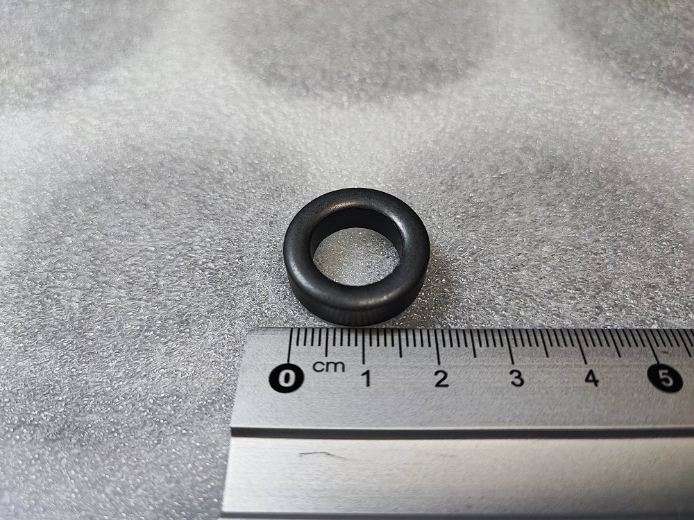 ★Fair-Rite FT-82-43材 トロイダルコア 1個(gè)★