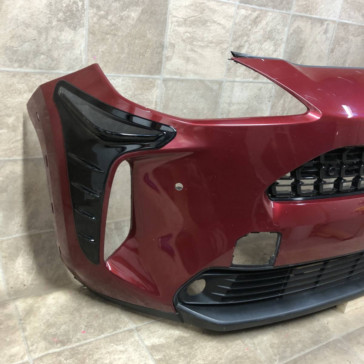 D3-173/MXPJ10/MA15A/MXPB10ヤリス クロスTDRパーツ付き純正フロントバンパー52119-52E00