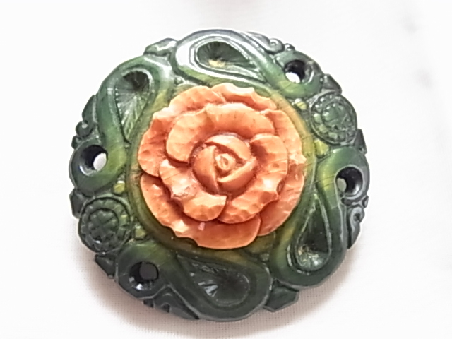 ■ビンテージ/ヴィンテージ　大き目インパクト感　made in　JAPAN刻印　円形　異国感漂うデザイン　お花　フラワー　ブローチ_画像1