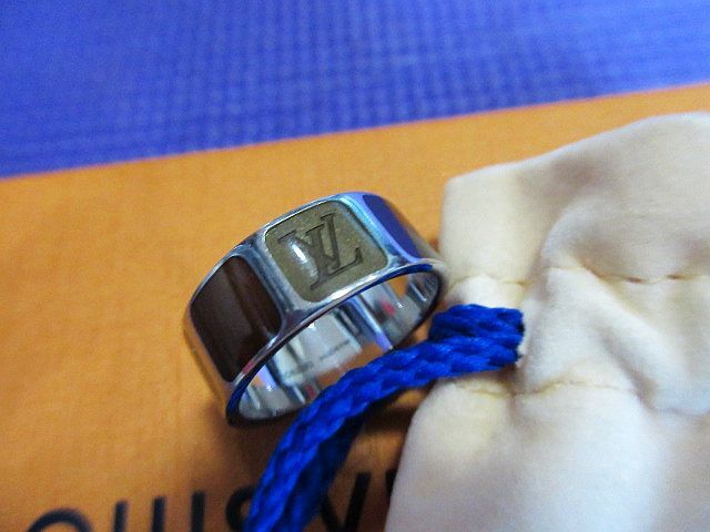  Louis Vuitton LOUIS VUITTON LVsheizM0089M LV Logo серебряное кольцо мужской 20 номер с ящиком 