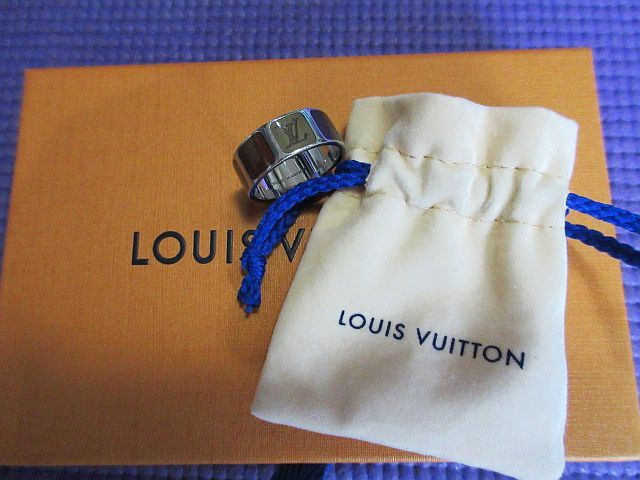  Louis Vuitton LOUIS VUITTON LVsheizM0089M LV Logo серебряное кольцо мужской 20 номер с ящиком 