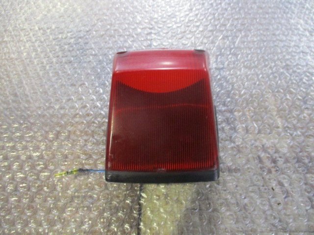 A7AD01 SDR200 задний фонарь 2TV S