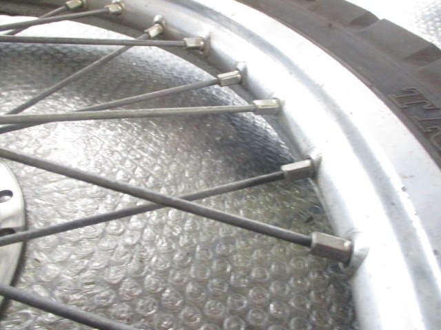 A7AD11 Djebel 250XC переднее колесо SJ45A Y