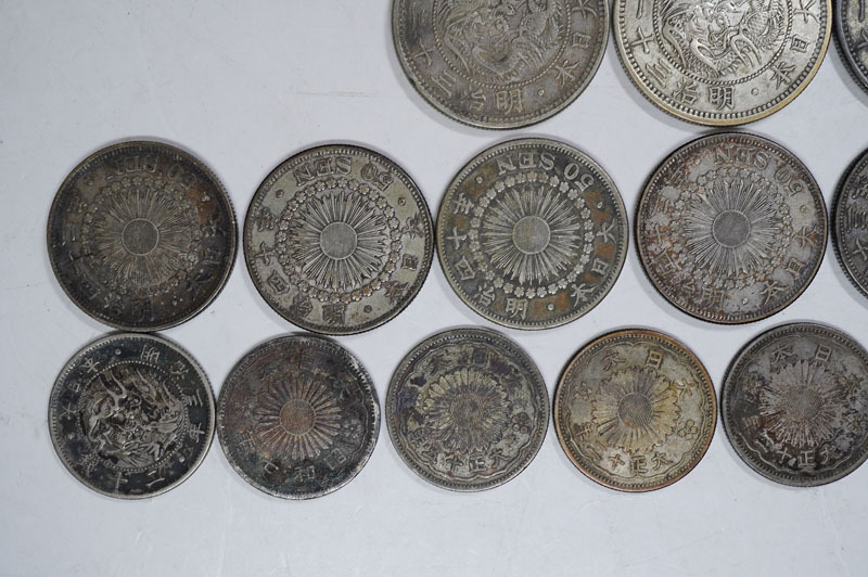 1円~【e367】日本 銀貨 まとめ 総重量:約174.5g 旭日竜大型 1円~【e367】日本 銀貨 まとめ 総重量:約174.5g 旭日竜大型