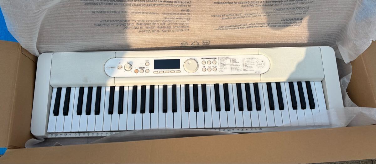 未使用】CASIO LK-526 電子キーボード 光ナビゲーション 電子 未使用】CASIO LK-526 電子キーボード 光ナビゲーション 電子