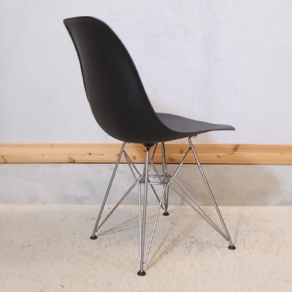 Hermanmiller ハーマンミラー イームズ サイドシェルチェアー ワイヤーベース ブラック ミッドセンチュリー エッフェルベース FC117