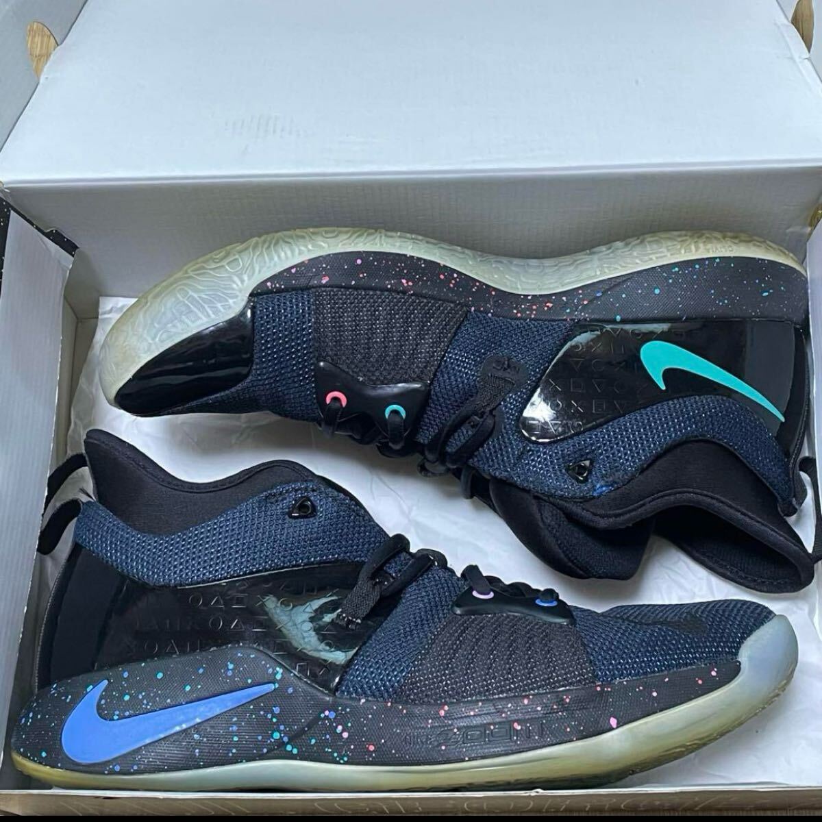 NIKE PG 2 PLAYSTATION グローバルラスト 28 ナイキピージー2 プレイステーション プレステ PS バッシュ スニーカー
