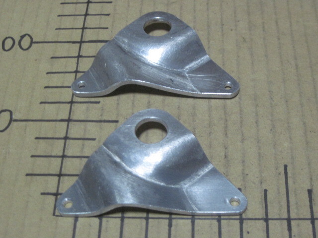 即決 ホンダワークスGPレーサー NSR500[NV0-Z]用 チャンバーブラケット？？ 新同品 2點(diǎn)　18391-NV0Z-0000？？　検索 HRC