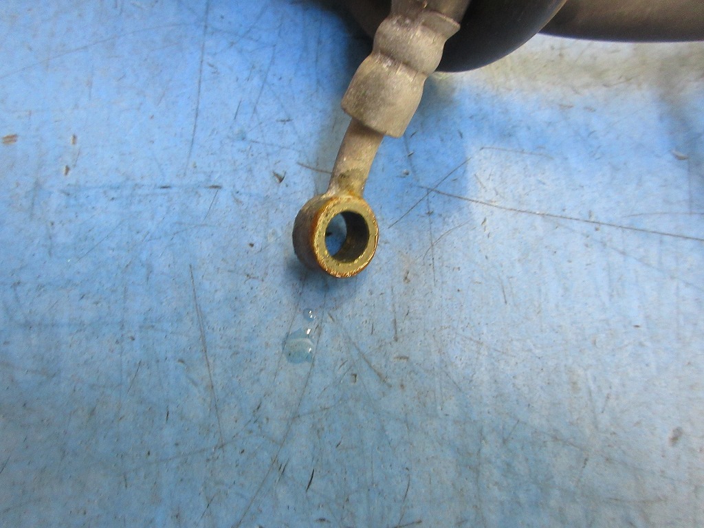 グランドアクシス 100　SB06J　ブレーキキャリパー　注意品　657-2　