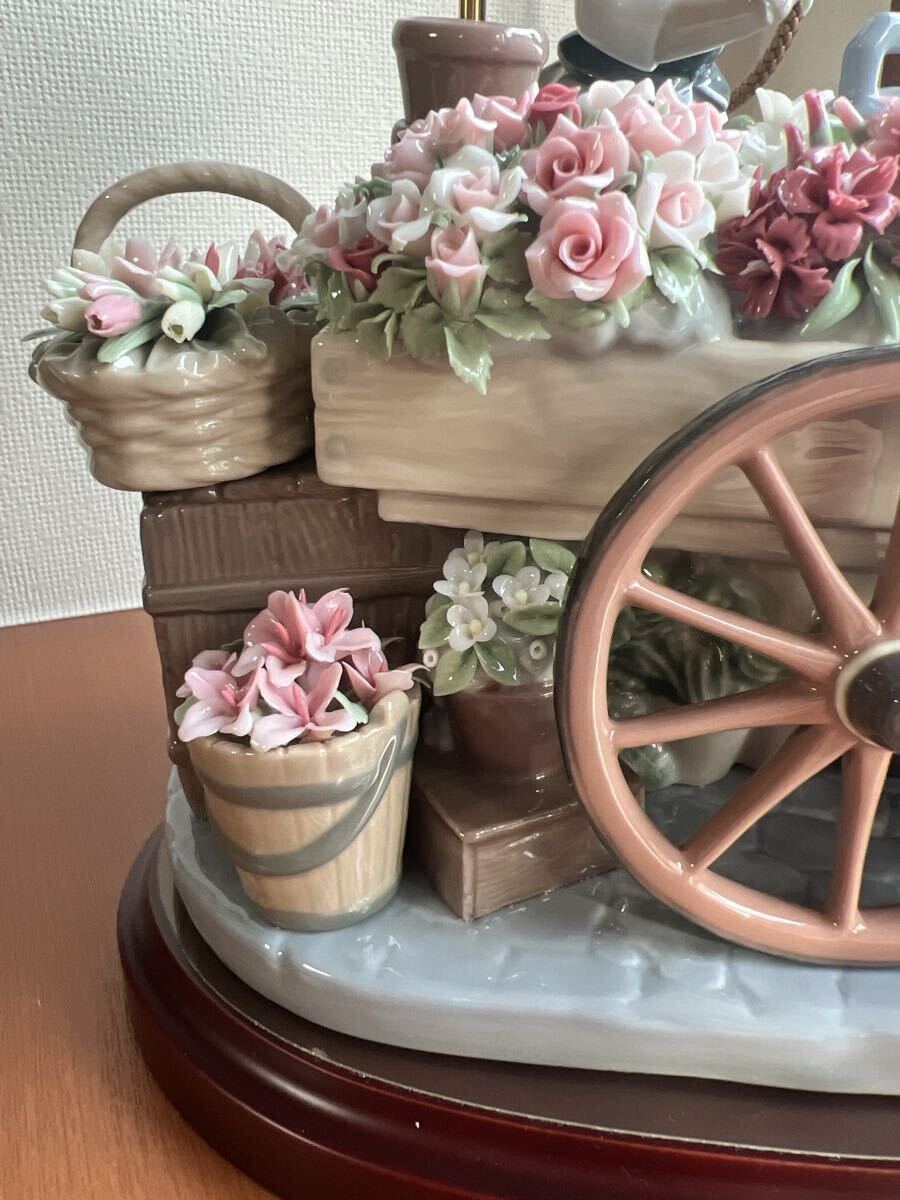 1円〜 極上品 LLADRO リヤドロ 公園通りの花屋さん 1454 1円〜 極上品 LLADRO リヤドロ 公園通りの花屋さん 1454