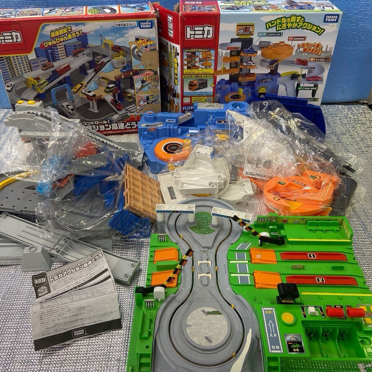タカラトミートミカと遊ぼうDX踏切ステーション、メカアクショントミカ工場トミカ 2スピードでコントロール! トミカアクション 高速どうろ_画像6
