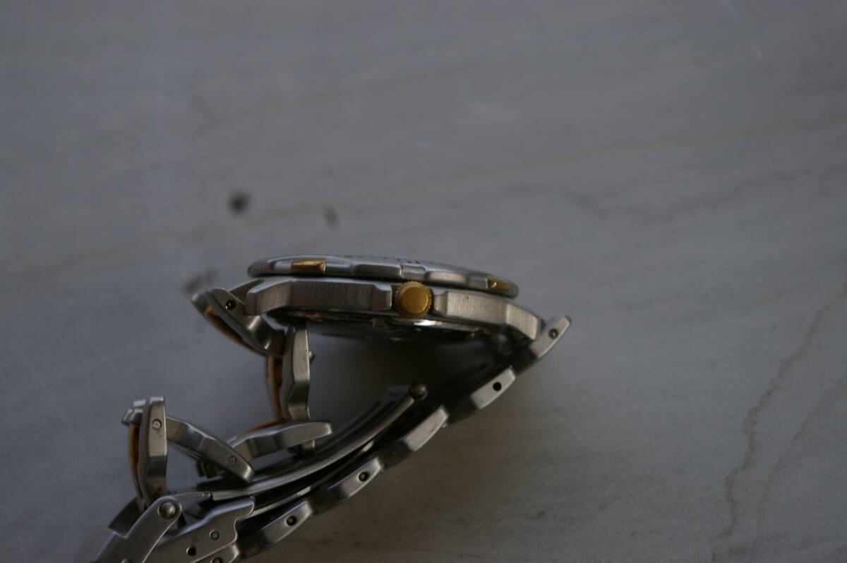 ★★P GUIONNET ピエールギオネ腕時計　カレンダー ネイビー文字盤 3針　　現状品ジャンク扱い_画像7