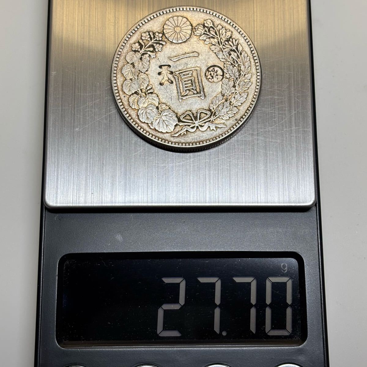 一圓 古銭 貿易銀 コイン 銀貨 日本古銭 明治十九年 硬貨 竜 菊 一圓 古銭 貿易銀 コイン 銀貨 日本古銭 明治十九年 硬貨 竜 菊