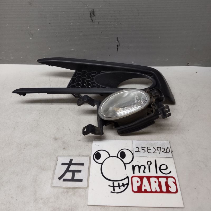 RK6|RK5 Step WGN оригинальный левая противотуманная фара + покрытие 1A1-21-4/25E2720* включение в покупку не возможно RK6|RK5 Step WGN оригинальный левая противотуманная фара + покрытие 1A1-21-4/25E2720* включение в покупку не возможно