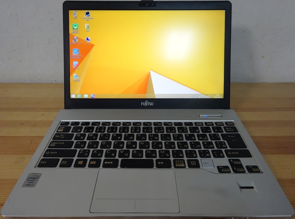 富士通 ノートパソコン LIFEBOOK S904/J/Core i5-4300U 1.9GHz/4GB/320GB/中古特価良品_画像2