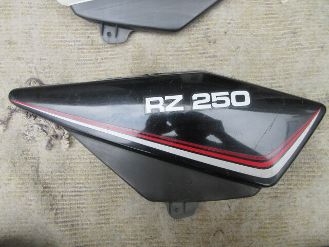 RZ250 4L3 оригинальный боковая крышка левый и правый в комплекте покраска основа .