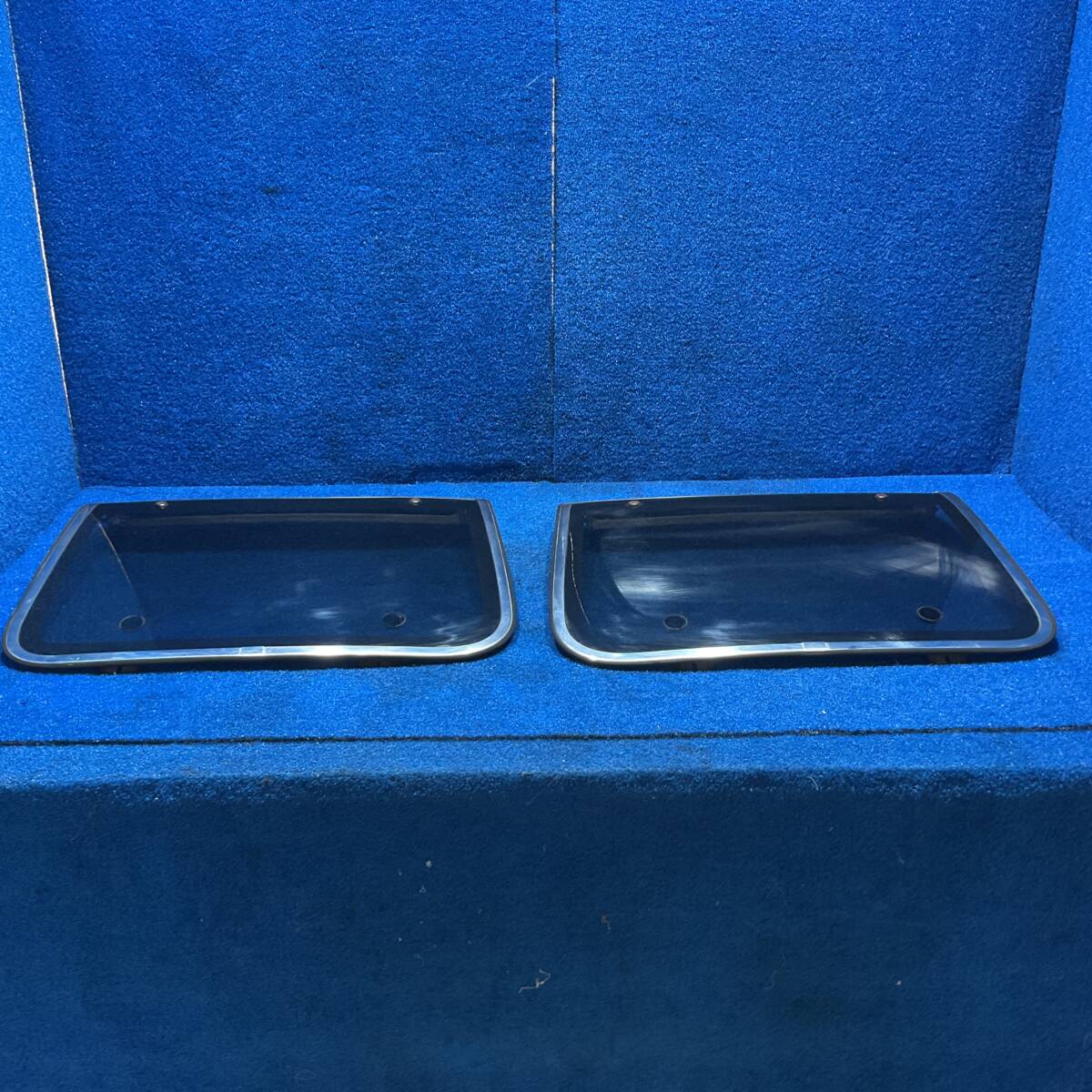 [AK-0027247][M2]S59 旧車 日産 フェアレディZ HGZ31 Z31 300ZX 2by2 ターボ Tバールーフ　ルーフガラス　左右　　601582