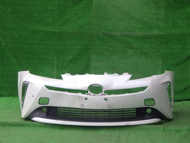 ZVW50 ZVW51 ZVW55 後期 プリウス 純正フロントバンパー おまけ ZVW50 ZVW51 ZVW55 後期 プリウス 純正フロントバンパー おまけ