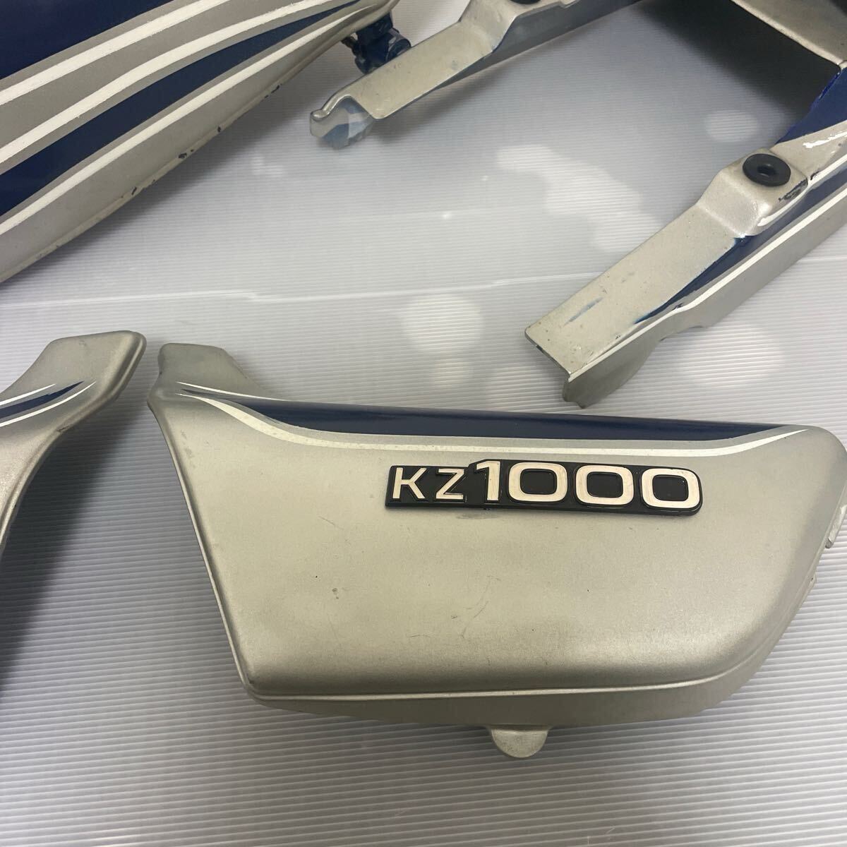 б/у Kawasaki Kawasaki KZ1000 бак хвостовой обтекатель боковая крышка левый и правый в комплекте Z1 Z2 KZ900 экстерьер детали 