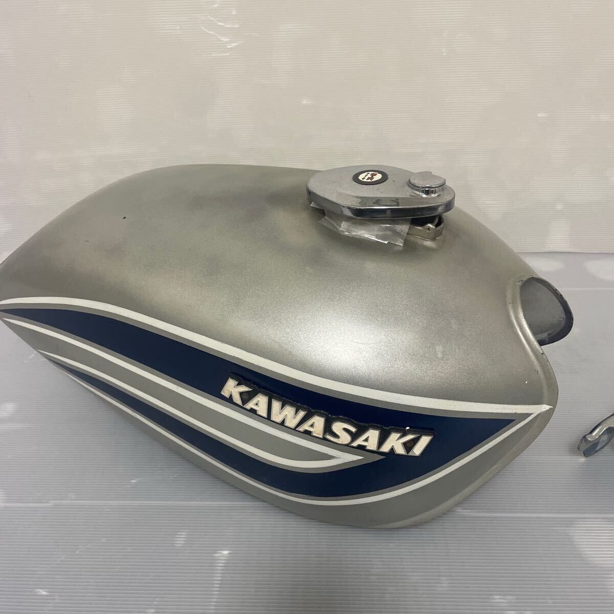  б/у Kawasaki Kawasaki KZ1000 бак хвостовой обтекатель боковая крышка левый и правый в комплекте Z1 Z2 KZ900 экстерьер детали 