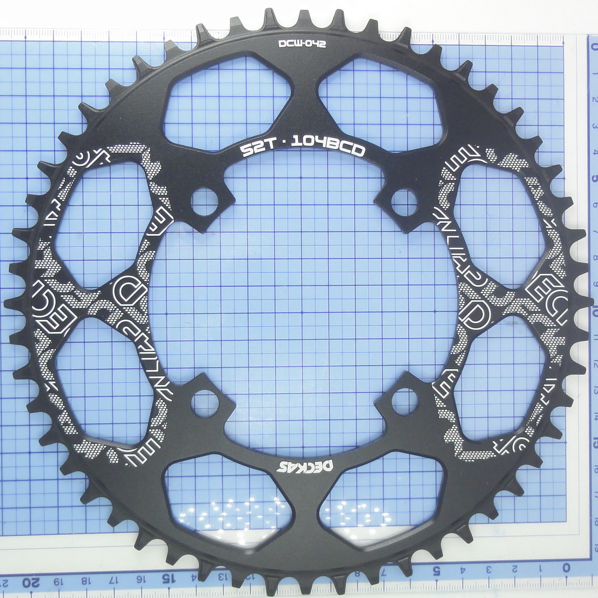 新品 DECKAS 52T 104BCD ラウンド ナローワイドチェーンリング 黒色 PCD104 MTB 自転車 シングル化 送料無料