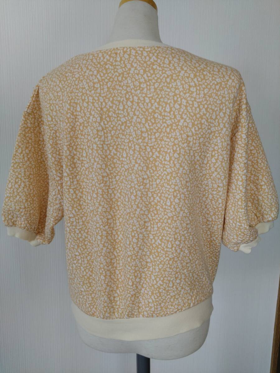 ◎RETRO GIRL レトロガール 小花柄 オレンジイエロー 半袖 トップス フリーサイズ_画像2