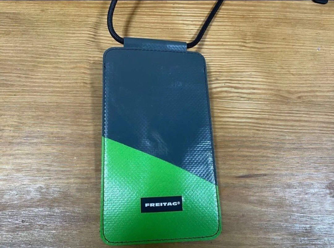 FREITAG F338 FOXスマホケース(スマホショルダー) フライターグ FREITAG F338 FOXスマホケース(スマホショルダー) フライターグ