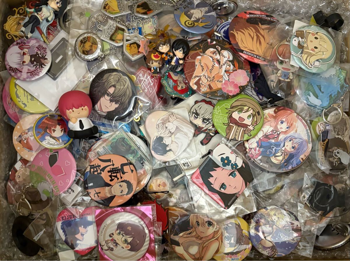 アニメ雑貨 約600点 缶バッジ キーホルダー アクスタ ストラップ アニメ雑貨 約600点 缶バッジ キーホルダー アクスタ ストラップ