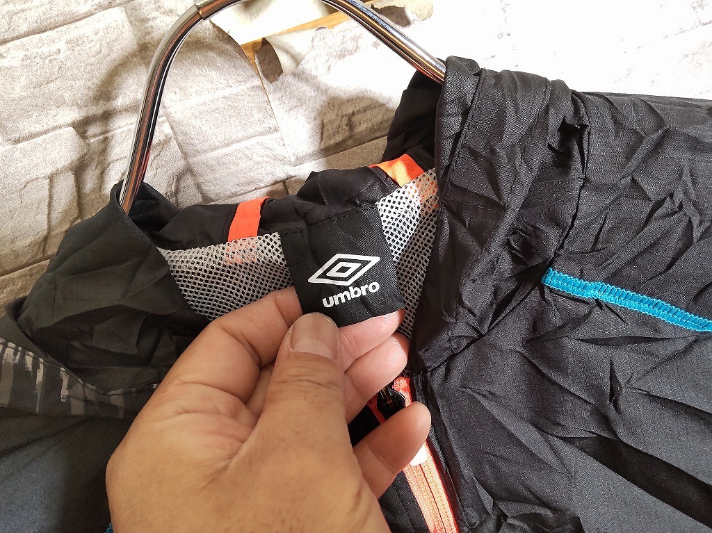women's I372 UMBRO アンブロ フルジップ ウインドブレーカー パーカー ジャケット M ブラック系_画像4