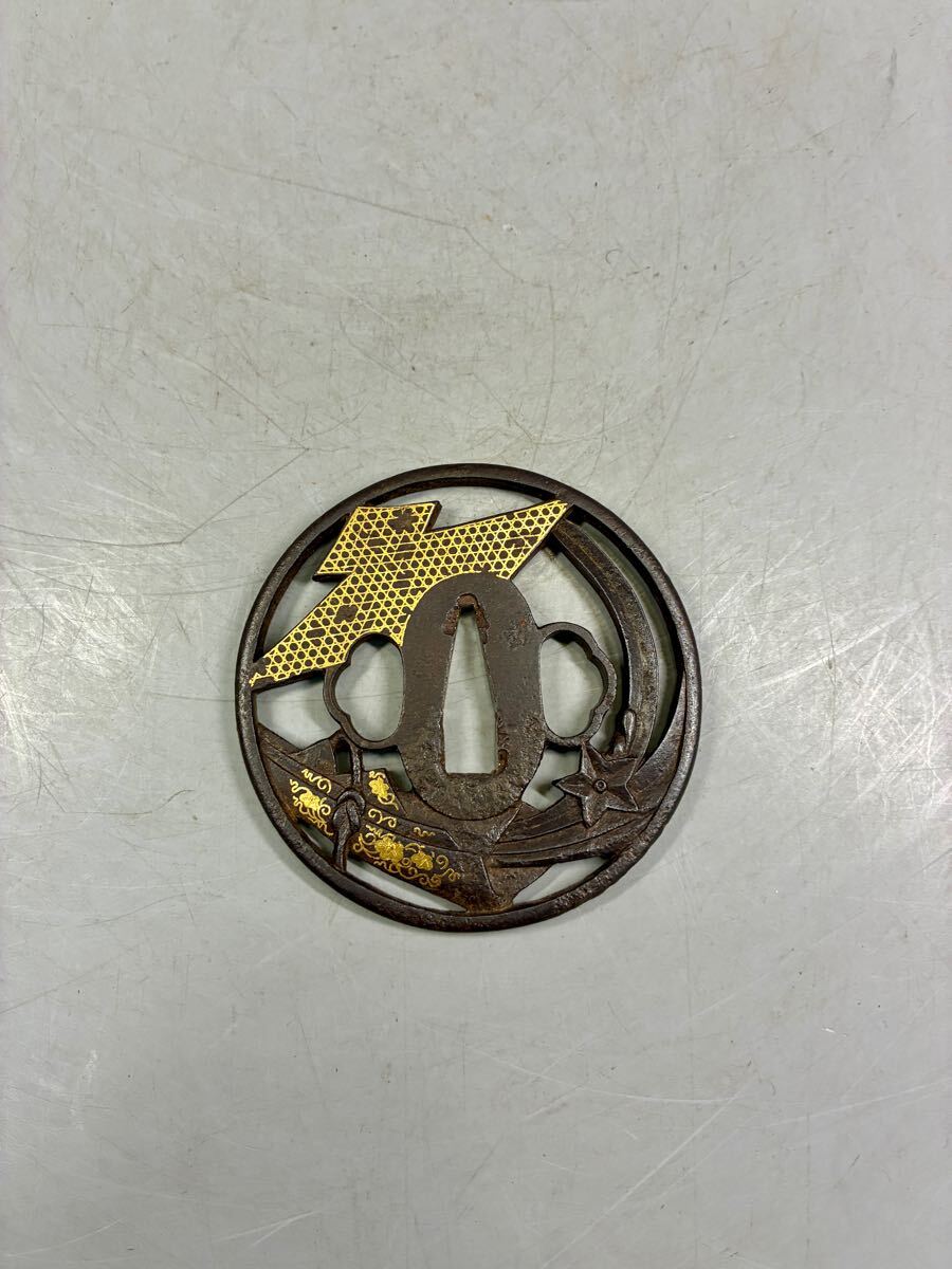 時代武具 刀装具 無銘 正阿弥 鉄地 地透 金布目象嵌鉄鍔 重菱花 時代武具 刀装具 無銘 正阿弥 鉄地 地透 金布目象嵌鉄鍔 重菱花