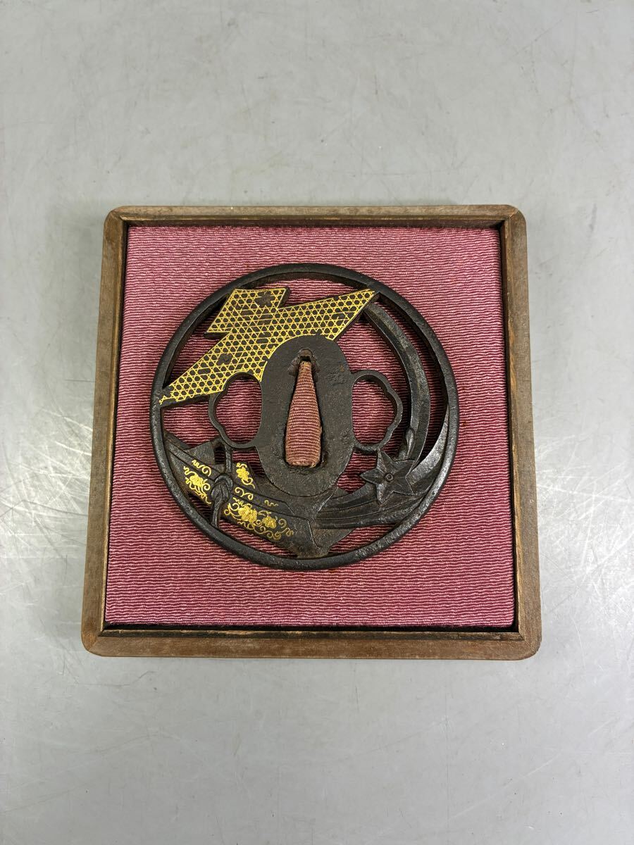 時代武具 刀装具 無銘 正阿弥 鉄地 地透 金布目象嵌鉄鍔 重菱花 時代武具 刀装具 無銘 正阿弥 鉄地 地透 金布目象嵌鉄鍔 重菱花